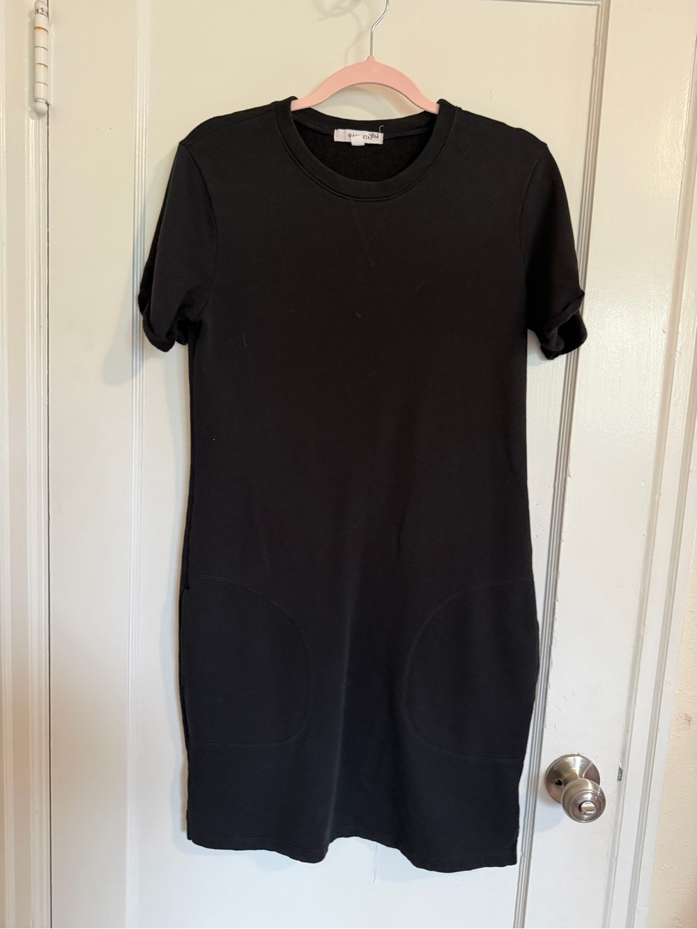 Athleta Uptempo Short Sleeve Sweatshirt Dress Size Small Black Pockets